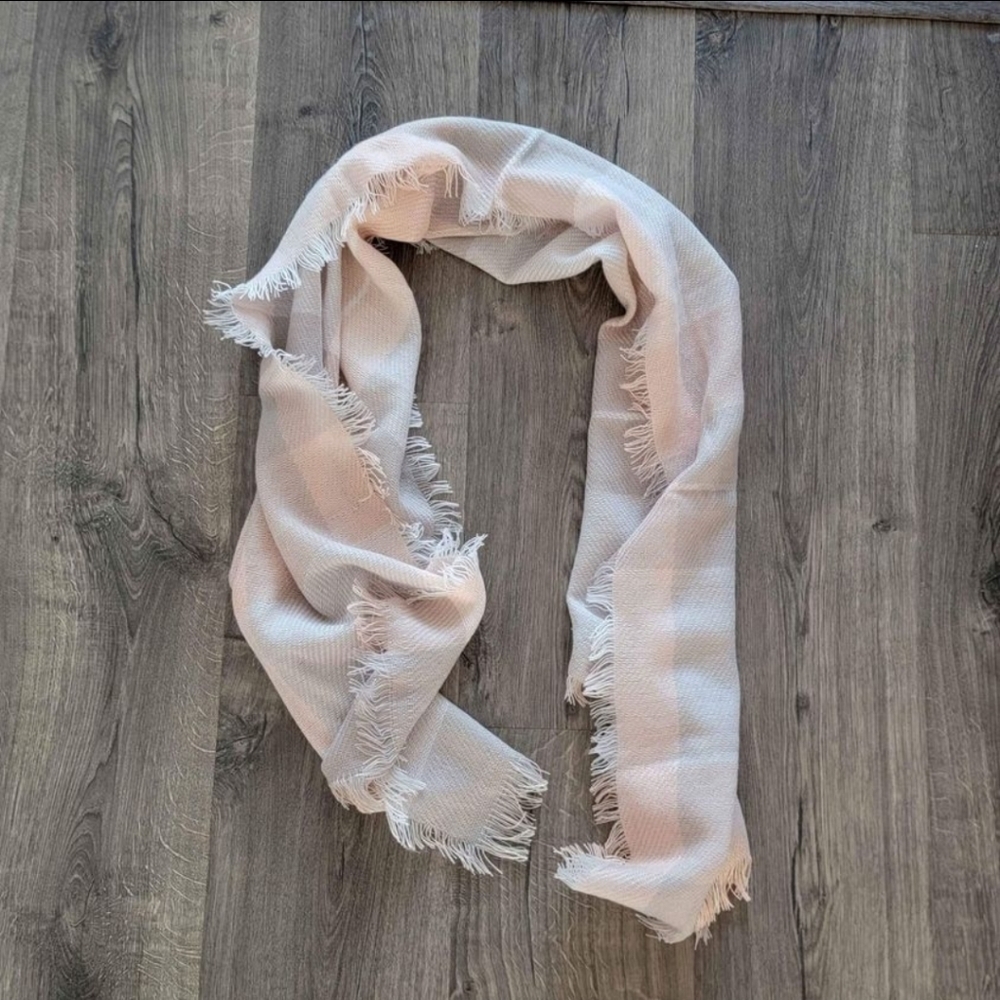 BCBG Girls plaid scarf NWOT